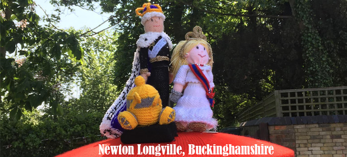 King Charles III & Camilla Queen Consort Coronation 2023 Postbox Toppers - Knitting Pattern by Elaine https://ecdesigns.co.uk